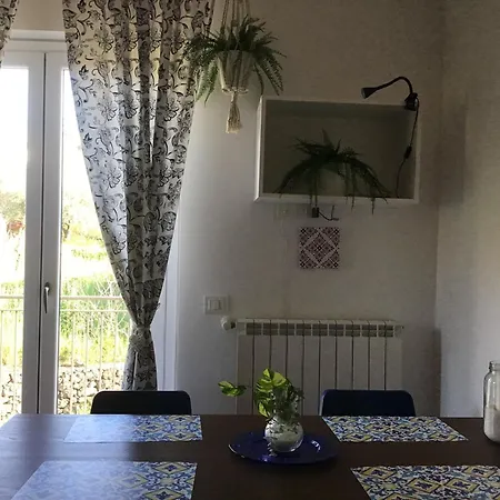 Casa de Férias Casa Malu SantʼAlfio